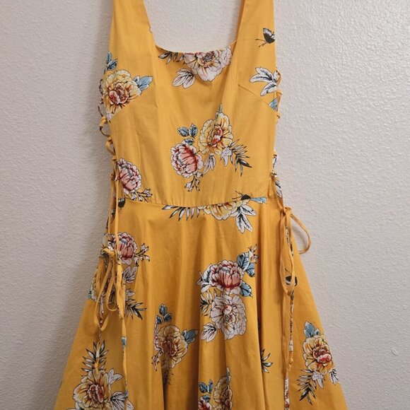 Charlotte Russe yellow floral dress size 1X - Picture 3 of 7